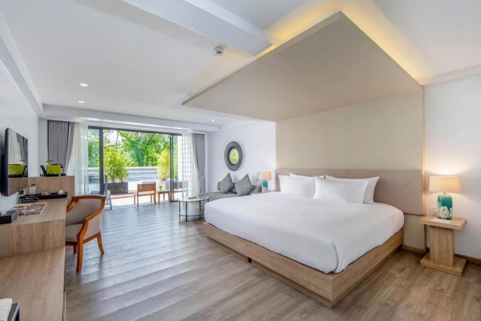 Anona Beachfront Phuket Resort-Sha Extra Plus Patong Eksteriør billede